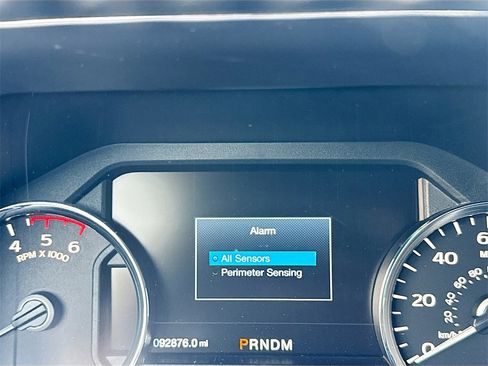 Used 2019 Ford F150 Lariat w/ Trailer Tow Package image 12