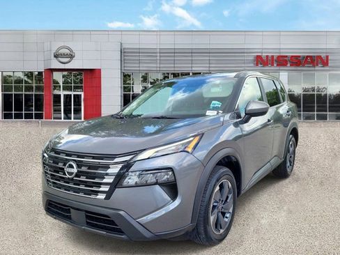 Certified 2025 Nissan Rogue SV FWD image 10