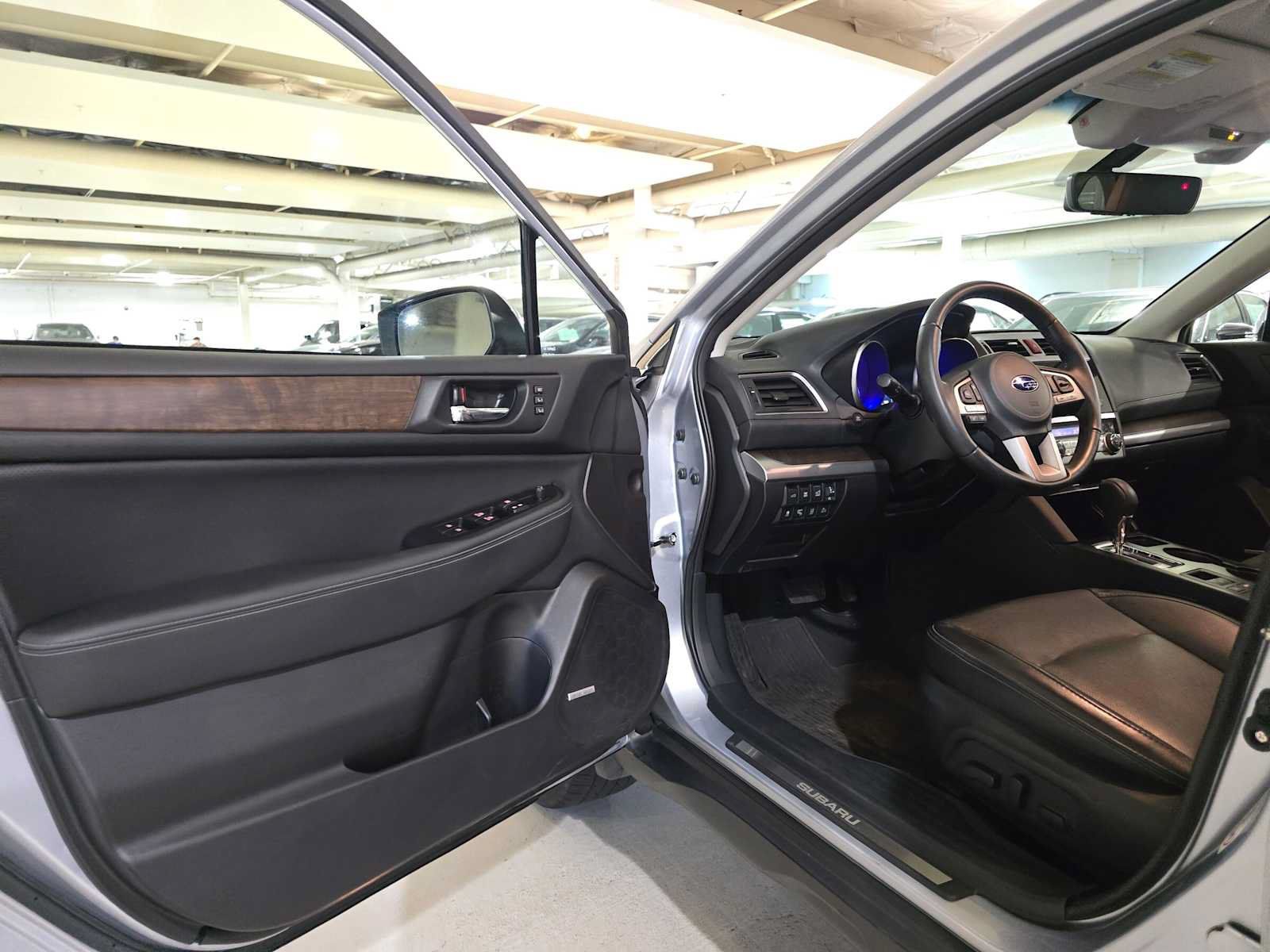 Used 2017 Subaru Outback 3.6R Limited AWD/4WD image 21