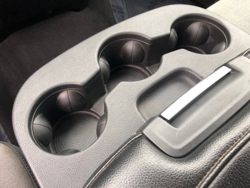 Used 2021 RAM 2500 Big Horn image 28