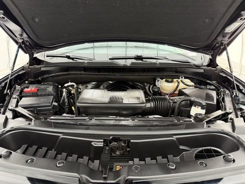 Used 2022 Chevrolet Tahoe Z71 w/ Luxury Package image 11