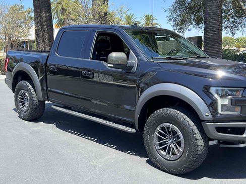 Used 2019 Ford F150 Raptor w/ Equipment Group 802A Luxury AWD/4WD image 41