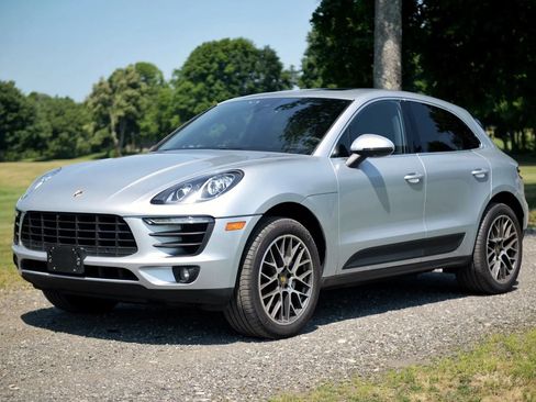 Used 2015 Porsche Macan S AWD/4WD image 9