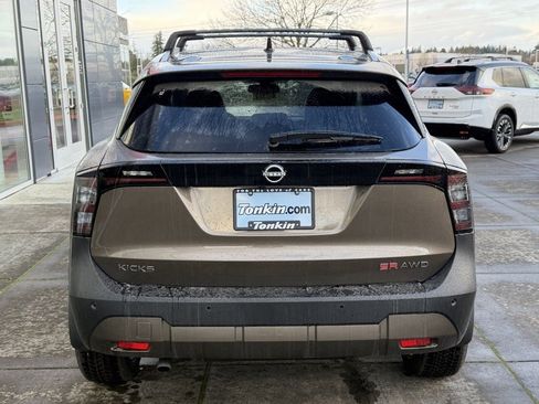 New 2026 Nissan Kicks SR w/ Cold Weather Package image 6