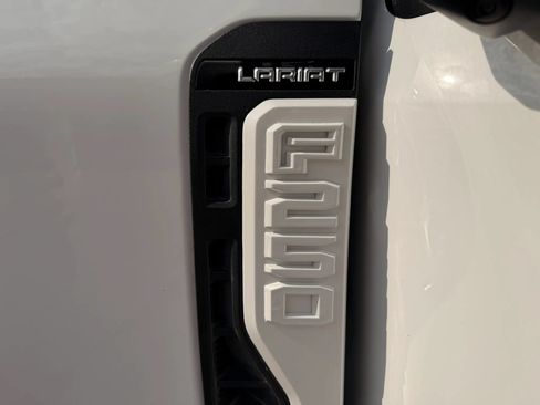 Used 2025 Ford F250 Lariat AWD/4WD image 28