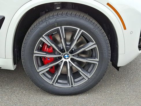New 2026 BMW X5 M60i image 9