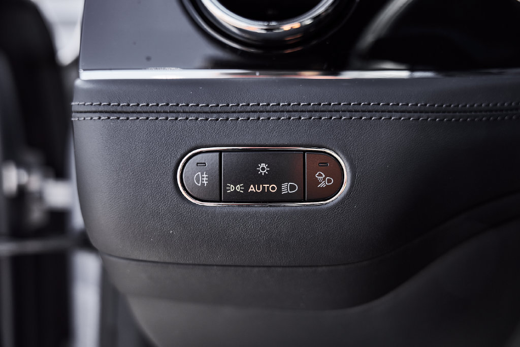 Used 2025 Bentley Bentayga AWD/4WD image 55