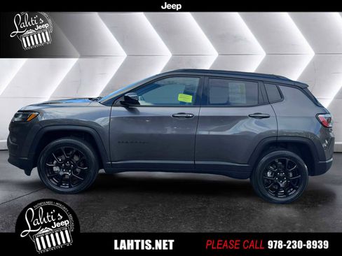 Certified 2022 Jeep Compass Altitude image 3