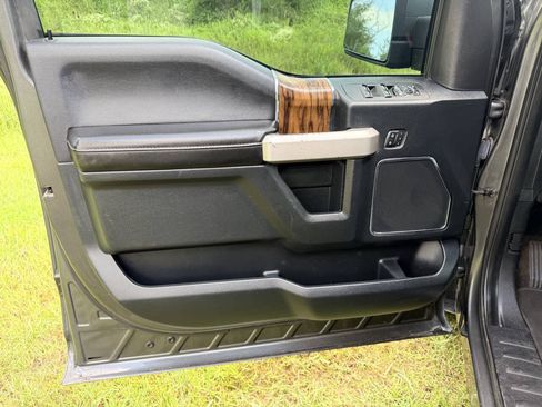 Used 2020 Ford F150 Lariat RWD image 26