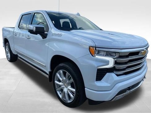 New 2026 Chevrolet Silverado 1500 High Country AWD/4WD image 3