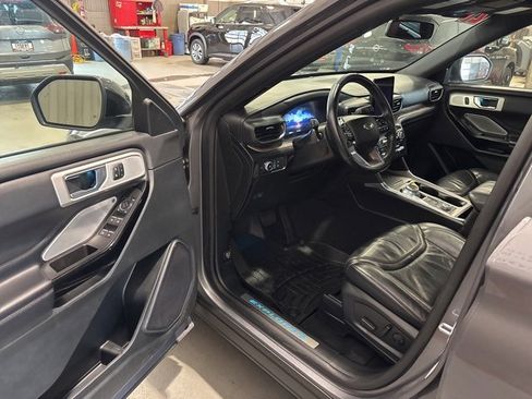 Used 2021 Ford Explorer Platinum w/ Equipment Group 601A image 11