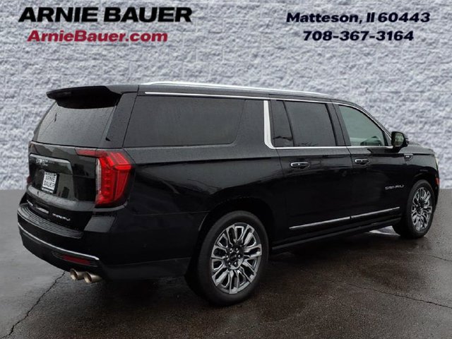 Used 2024 GMC Yukon XL Denali Ultimate AWD/4WD image 7