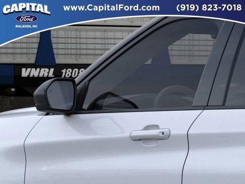 New 2026 Ford Explorer Active RWD image 20