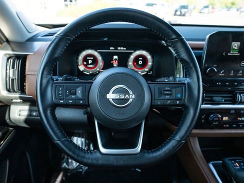 Used 2022 Nissan Pathfinder Platinum w/ Lighting Package (N93) image 22