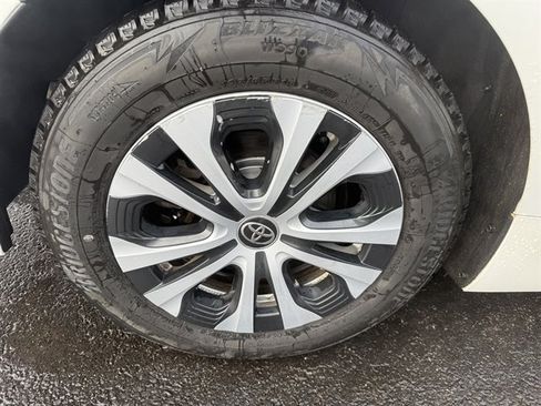 Used 2020 Toyota Prius Prime LE image 23