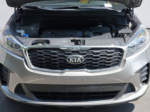Used 2019 Kia Sorento FWD image 7