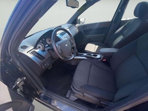 Used 2011 Ford Focus SE w/ 201A Rapid Spec Order Code FWD image 19