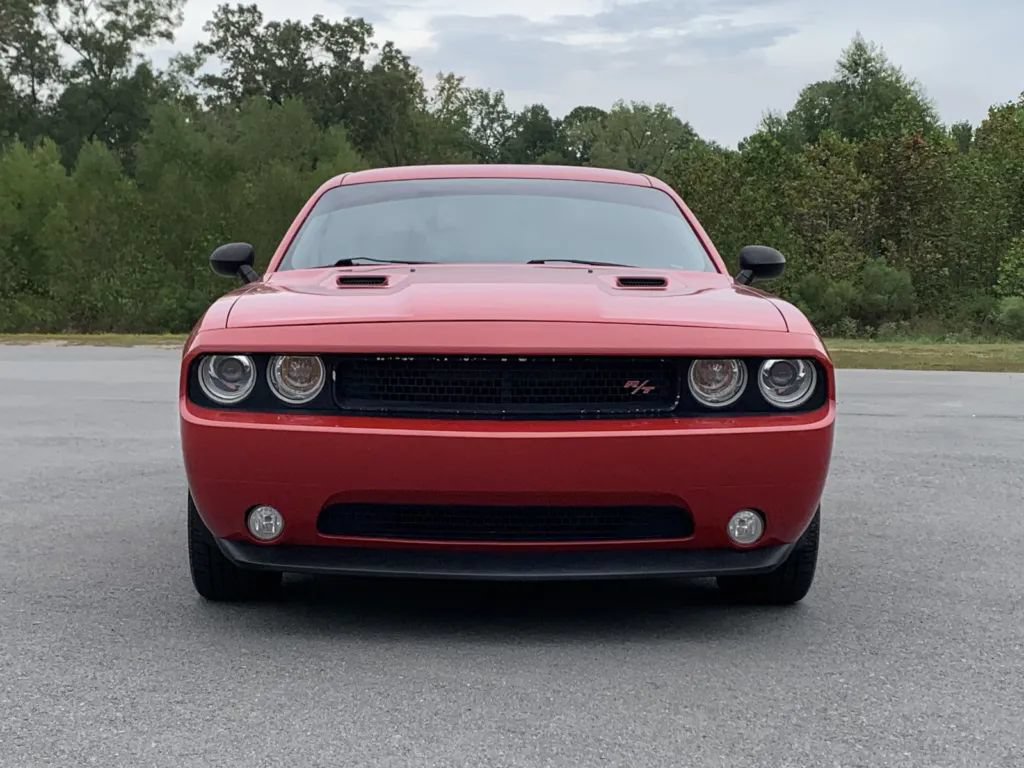 Used 2012 Dodge Challenger R/T RWD image 2
