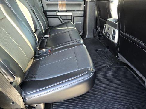 Used 2018 Ford F150 Lariat image 27