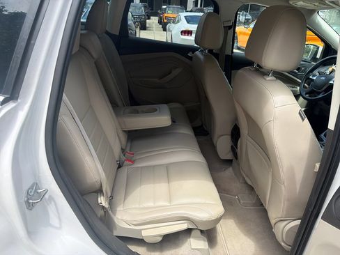 Used 2016 Ford Escape SE w/ SE Leather Comfort Package FWD image 29