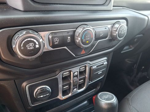 Used 2019 Jeep Wrangler Unlimited Sport S AWD/4WD image 29