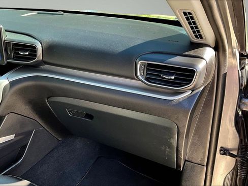 Used 2024 Ford Explorer XLT w/ Equipment Group 202A AWD/4WD image 26