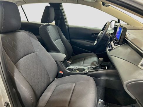 Used 2025 Toyota Corolla LE FWD image 23