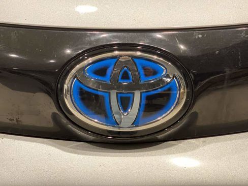 Certified 2025 Toyota Sienna XSE image 10