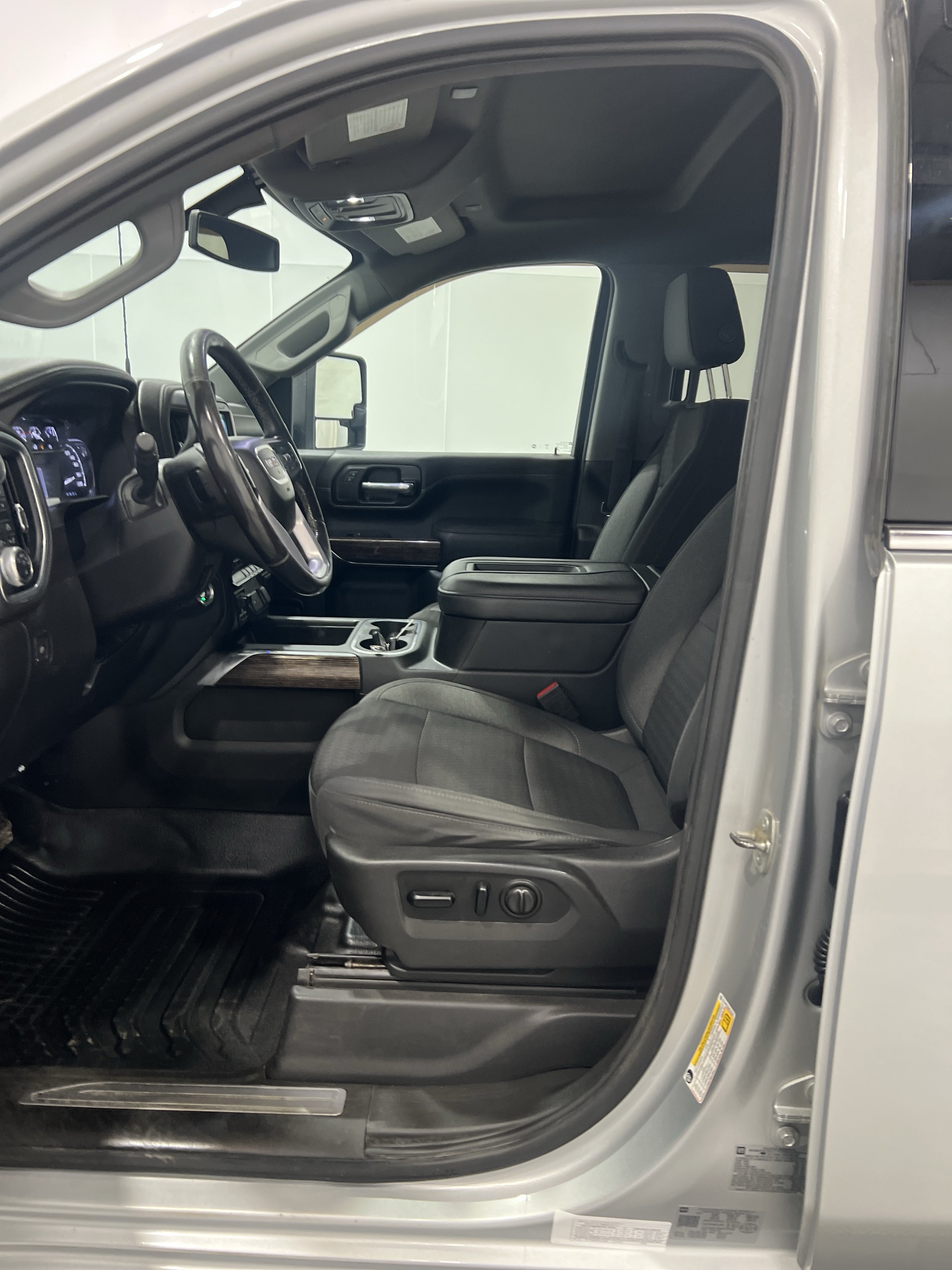 Used 2021 GMC Sierra 2500 SLE w/ SLE Convenience Package AWD/4WD image 11