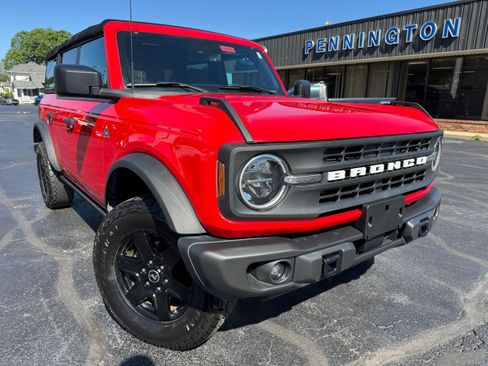Used 2022 Ford Bronco Black Diamond AWD/4WD image 1