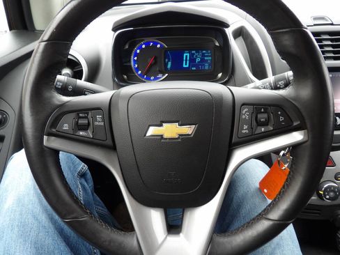 Used 2016 Chevrolet Trax LT w/ LT Convenience Package image 12