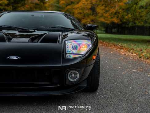 Used 2005 Ford GT image 36