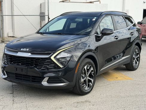 Certified 2023 Kia Sportage EX w/ EX Premium Package AWD/4WD image 9