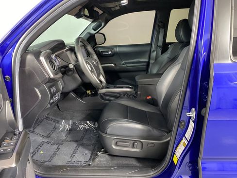 Certified 2022 Toyota Tacoma Limited image 7