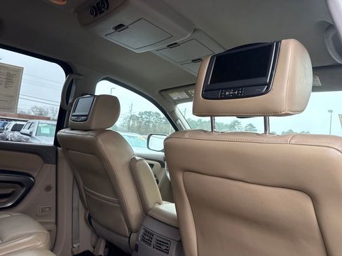 Used 2015 Nissan Armada Platinum image 21