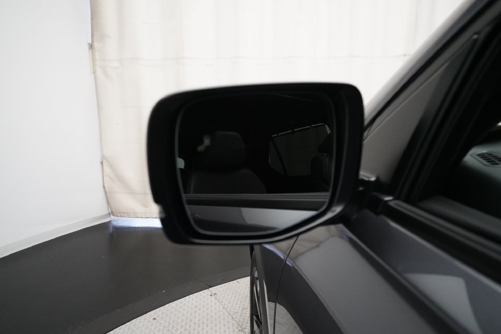 Used 2025 Honda Pilot Black Edition image 26