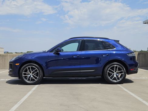 Certified 2026 Porsche Macan AWD/4WD image 2