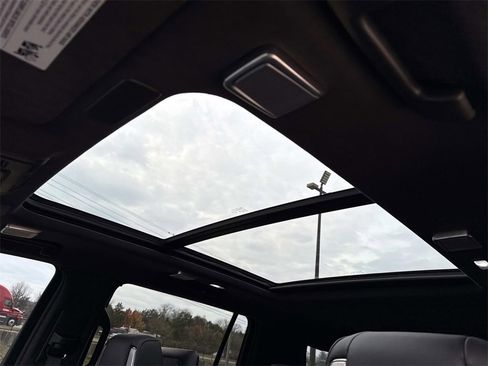 Certified 2024 Cadillac Escalade ESV Sport Platinum image 18