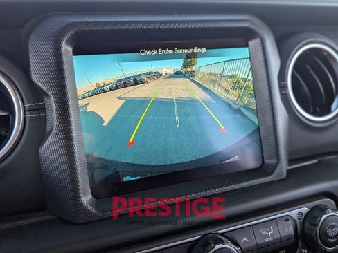 Used 2022 Jeep Wrangler Unlimited Sahara 4xe image 20