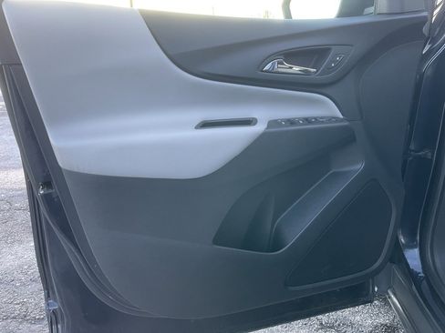 Used 2020 Chevrolet Equinox LS w/ LS Convenience Package image 9