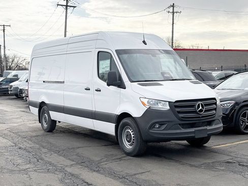 Used 2026 Mercedes-Benz Sprinter 2500 image 1