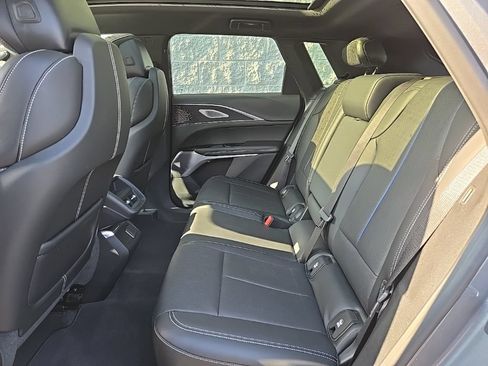 Certified 2023 Cadillac Lyriq AWD image 13