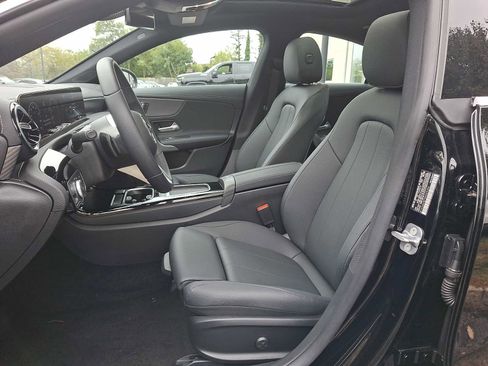 Used 2025 Mercedes-Benz CLA 250 4MATIC image 8