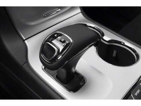 Used 2015 Jeep Grand Cherokee SRT w/ Luxury Group II AWD/4WD image 14