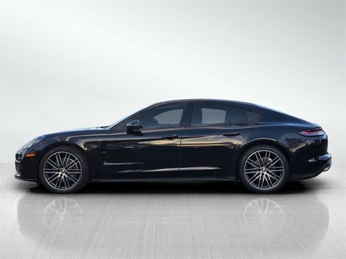 Used 2022 Porsche Panamera 4 w/ Premium Package image 7
