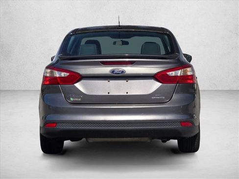 Used 2014 Ford Focus SE w/ Equipment Group 201A image 6