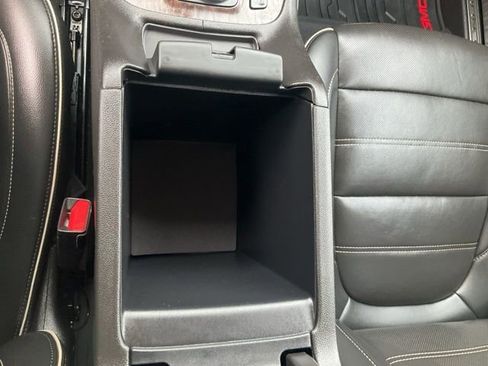 Used 2023 GMC Acadia Denali w/ Denali Technology Package image 21