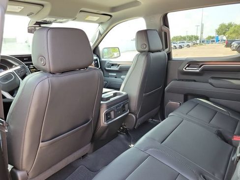 Used 2025 GMC Sierra 1500 Denali AWD/4WD image 10