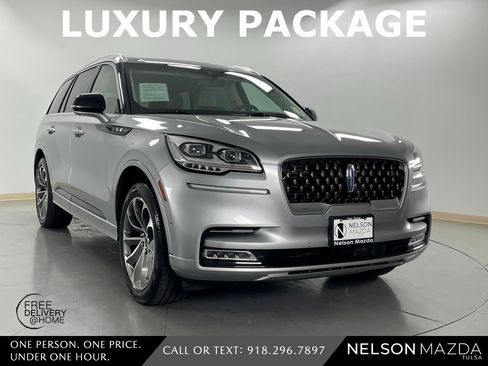 Used 2020 Lincoln Aviator Grand Touring w/ Equipment Group 301A image 4