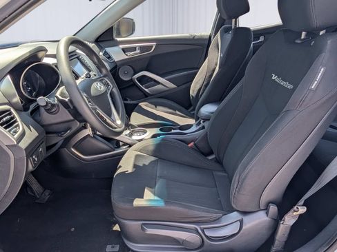 Used 2014 Hyundai Veloster FWD image 12